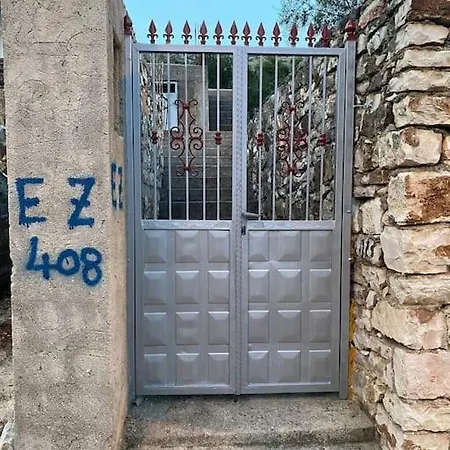 Tzouliano's